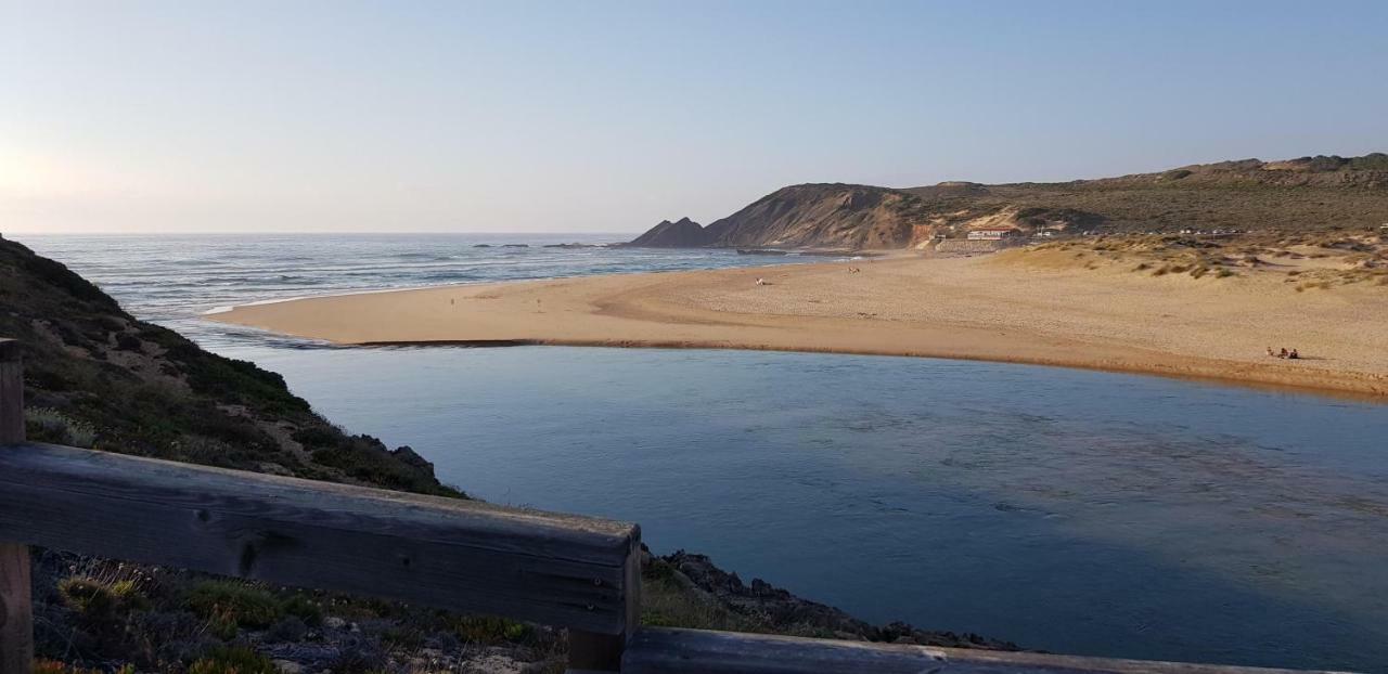 Monte Clerigo - Aljezur - Apartamento T2 Экстерьер фото